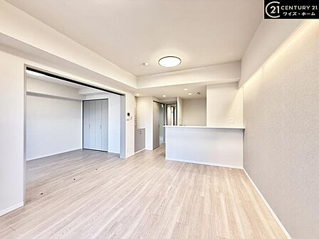 【リビング：14.1帖】まっさらな空間に夢を。あなたの家具が映える、洗練された住空間へ。