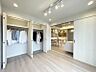 室内：【収納】天井高を活かした収納でスペースを有効活用できます。