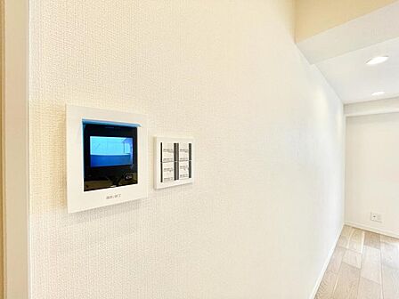 【設備】　家族の安心を守るTVインターホン