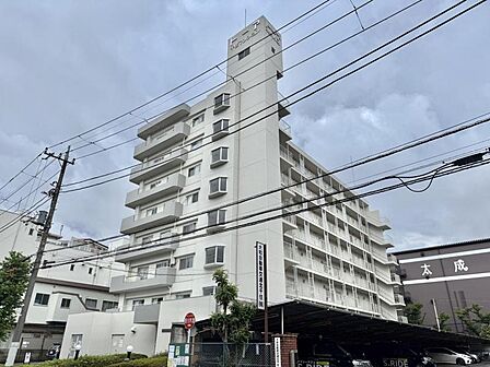 【外観】スタイリッシュで洗礼された外観美
