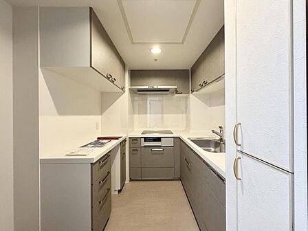 【キッチン】お洒落なキッチンで、日々の家事がクリエイティブな時間に変わる瞬間を。