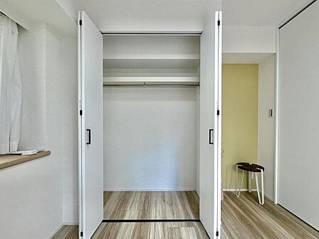 【収納】洋服や雑貨など無駄なく収納いただけます。