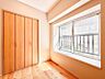 室内：【洋室：3.2帖】シンプルで落ち着いた洋室。一日の終わりに、ほっとひと息つけるプライベート空間です。