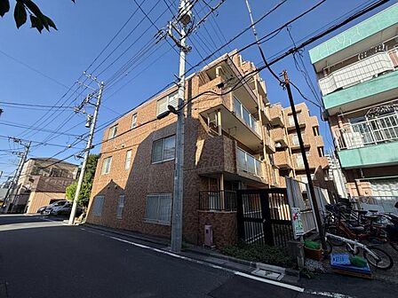 【外観】落ち着きと風格を兼ね備えた佇まい。