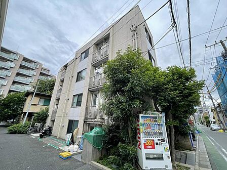 【外観】周囲の街並みに調和した外観です。