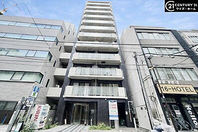 外観:【外観】青空に映えるあたたかみのある外観デザイン。日々の暮らしに寄り添う穏やかな住環境。 外観:【外観】青空に映えるあたたかみのある外観デザイン。日々の暮らしに寄り添う穏やかな住環境。
