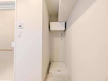 【洗面所】機能性に優れた洗濯スペース。