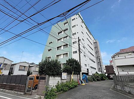 毎日の暮らしに寄り添う、優しい雰囲気の外観が魅力です。