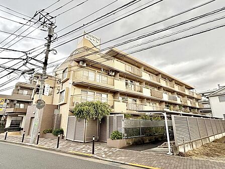 【外観】味わいのあるレトロな佇まい。やさしい雰囲気を感じます。