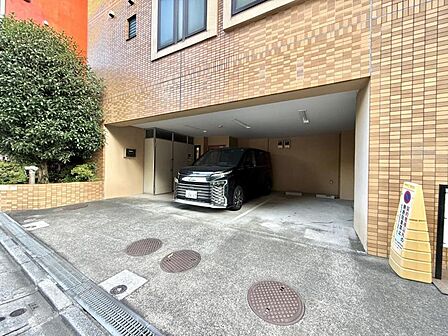 【駐車場】空き状況はお問い合わせください。