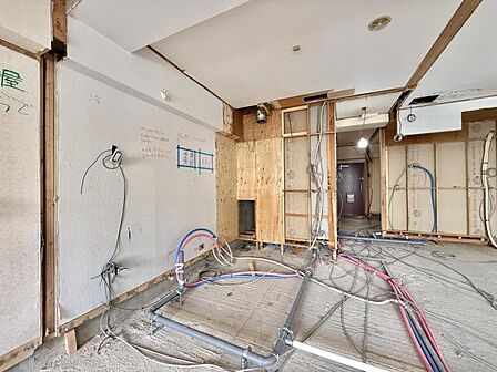 【LDK】リニューアル工事中。明るく過ごしやすい空間へと刷新予定です。