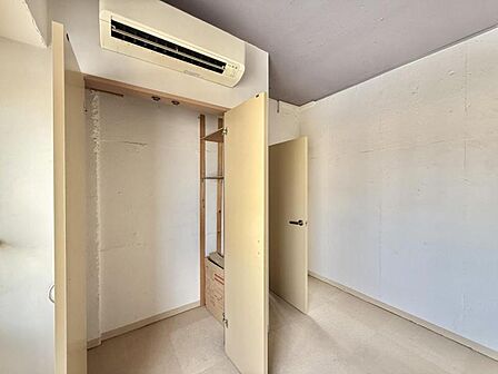 【収納】室内を有効的にお使いいただける全居室収納付き。洋服や雑貨など無駄なく収納いただけます。