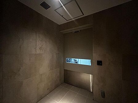 【駐輪場】屋内自転車置き場のため雨風の影響を受けにくく、保管環境も良好です。