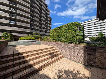 【エントランス】住まう方の安心感を支える空間。