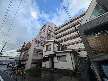 【外観】何年経っても古びない。時代を超えて愛される、スタンダードな美。