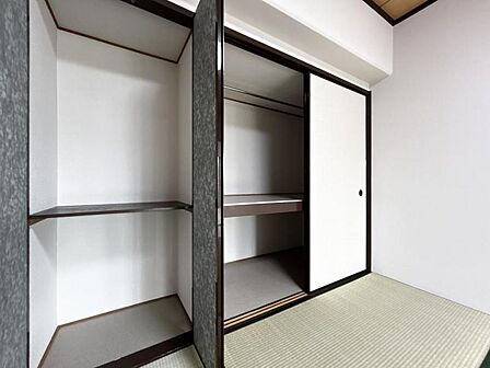 【収納】天井高を活かした収納でスペースを有効活用できます。