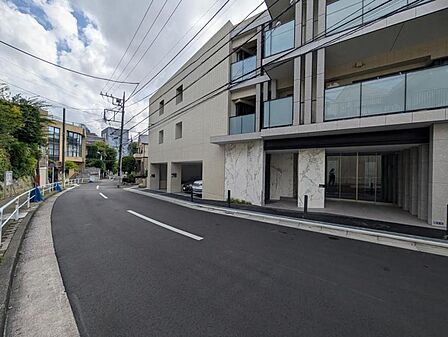 【外観】分譲マンションならではの品のある外観です。