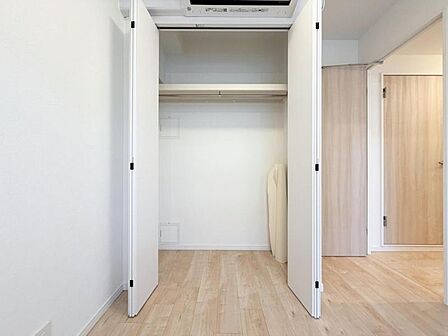 【収納】 各居室に収納完備で住空間に心地よい余白を、生活動線にゆとりをもたらしてくれる