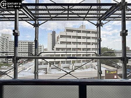 【眺望】 同じ風景が毎日365日、まったく違う顔を見せてくれる。爽快な風も毎日やさしく頬をなでてくれます。