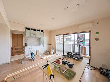【LDK:10.9帖】 完成が待ち遠しい!陽光がたっぷり注ぐ、家族の特等席が誕生します。