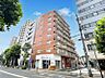 外観：【外観】静かな住宅街に映える、端正なマンション。暮らしの舞台にふさわしい、落ち着きと品格を備えています。