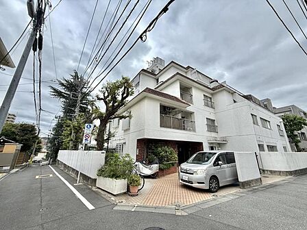 【外観】分譲マンションならではの品のある外観です。