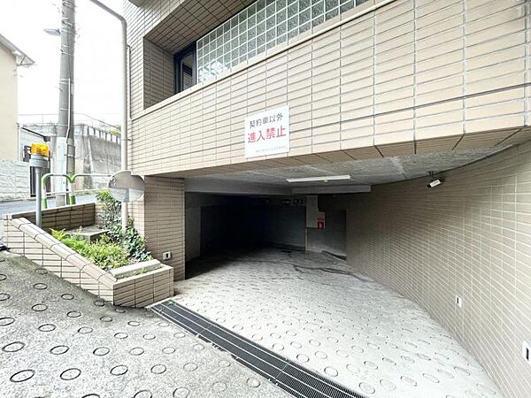 エントランスを拡大表示