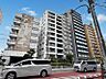 外観：【外観】陽光をたっぷりと取り込む明るい住空間。圧迫感がなく街並みに馴染む落ち着いた佇まい。
