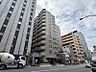 外観：【外観】確かな安心感を湛える重厚な佇まい。行き届いた管理が、歳月とともに深みと価値を増していく。