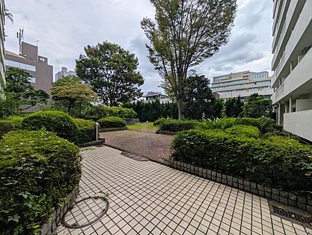 【共有部分】お出かけやご帰宅のたびに、心地よい開放感に満たされます。