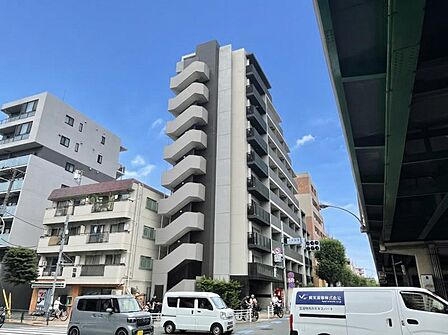 【外観】全方位に配慮された意匠美。