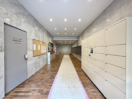 【宅配ボックス】都市生活に欠かせない設備もしっかり備わっています