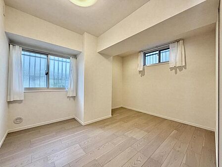 【洋室:5.8帖】在宅ワークも捗る。自分時間、趣味時間を大切にできるプライベート空間。