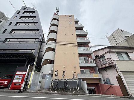 【外観】分譲マンションならではの品のある外観です。