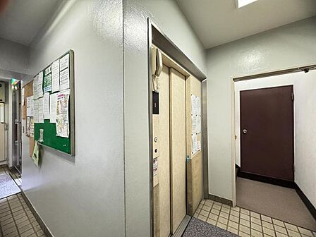 【エントランス】清潔感のある綺麗なエントランスです。