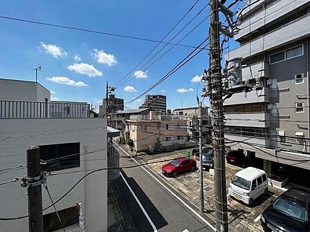 【眺望】周囲の自然が一望でき、穏やかな時間を楽しめる眺望です。