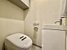 トイレ：【トイレ】手洗いカウンターがあることで、トイレ空間に余白と落ち着きが生まれます。