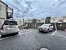 エントランス：【駐車場】敷地内駐車場（最新の空き状況はご確認ください）