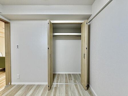 【収納】天井高を活かした収納でスペースを有効活用できます。