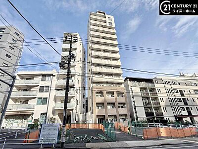 外観:【外観】訪れる人を優しく迎え入れるような、温かみと気品のある表情。 外観:【外観】訪れる人を優しく迎え入れるような、温かみと気品のある表情。