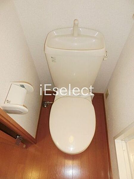 画像11:トイレはシンプルですね。