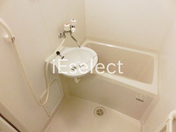 画像7:浴室乾燥機付きのお風呂です。