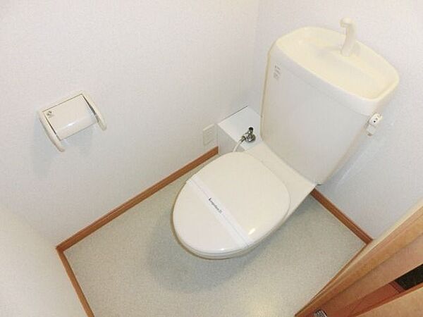 画像10:トイレはシンプルですね。