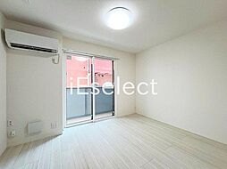 ベルウェル亀岡 1階ワンルームのリビング/ダイニング