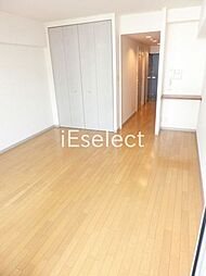 イーストヒルズ2000 4階ワンルームのリビング/ダイニング