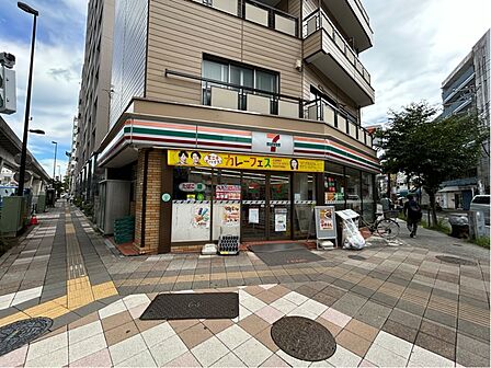 セブンイレブン 67m