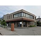 図書館「飯田市立上郷図書館まで1538ｍ」