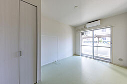 海まで徒歩7分 2025年1月リノベ hagu組む横須賀bay 101 1階ワンルームのリビング/ダイニング