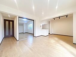 オリンピア月寒公園弐番館 4LDKのリビング/ダイニング