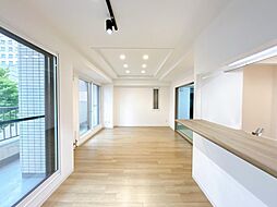 オリンピア大通西18丁目マンション 3LDKのリビング/ダイニング